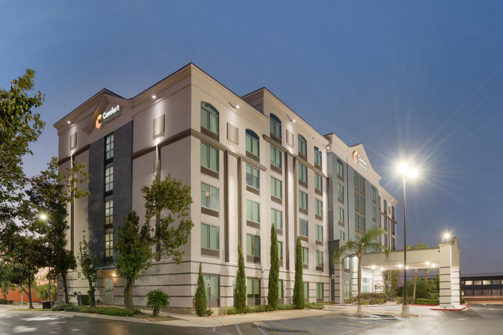 Comfort Inn & Suites New Orleans Airport North Кенер Екстериор снимка