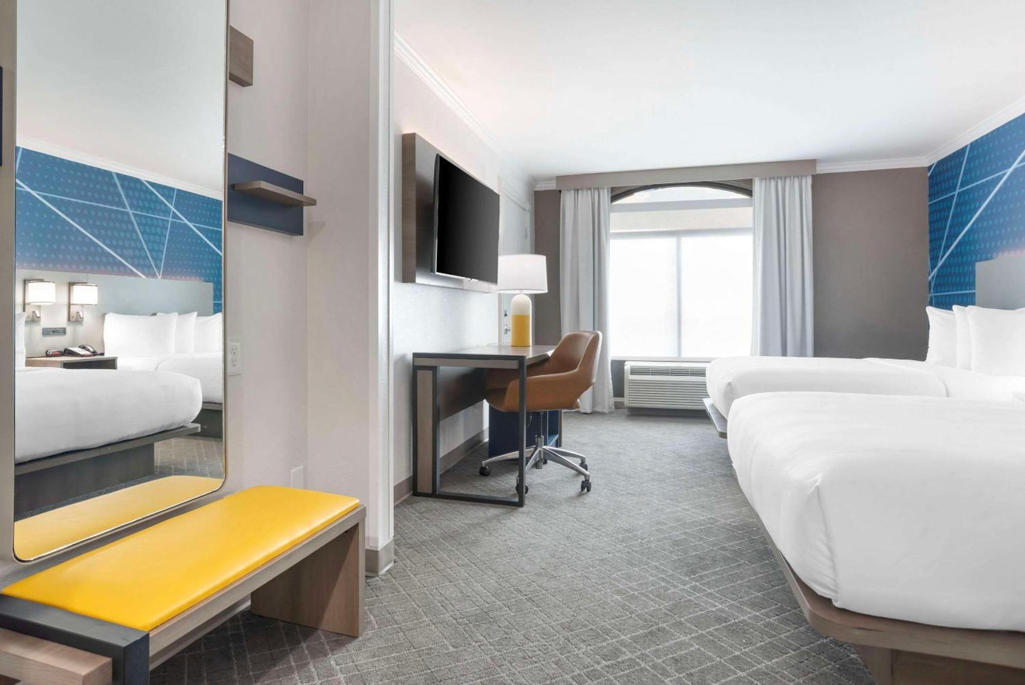 Comfort Inn & Suites New Orleans Airport North Кенер Екстериор снимка